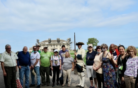 Highlight Vacations travelers at Fort Niagara
