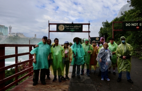 Highlight Vacations travelers at Cave of the Winds in the New York State